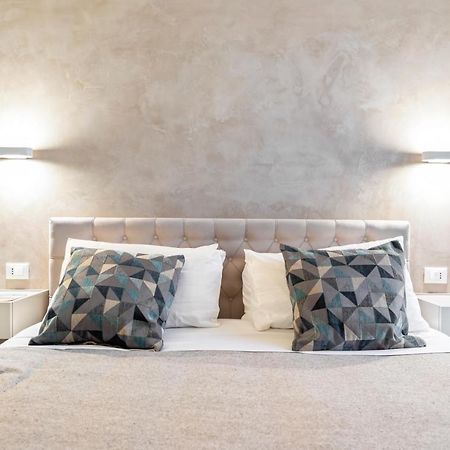 Darsena Apartments By Wonderful Italy 시라쿠사 외부 사진