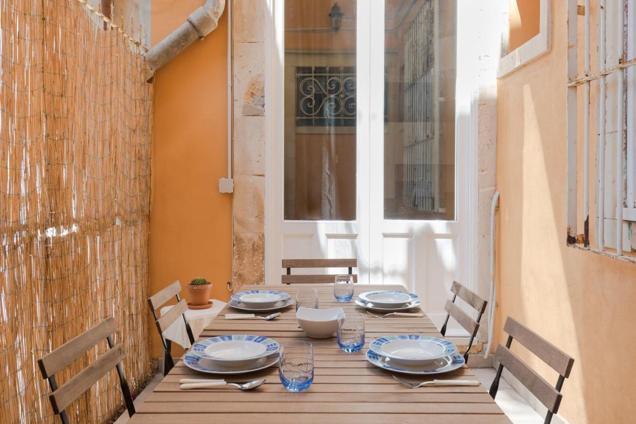 Darsena Apartments By Wonderful Italy 시라쿠사 외부 사진